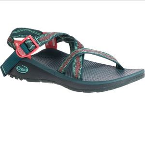 tri opal chacos